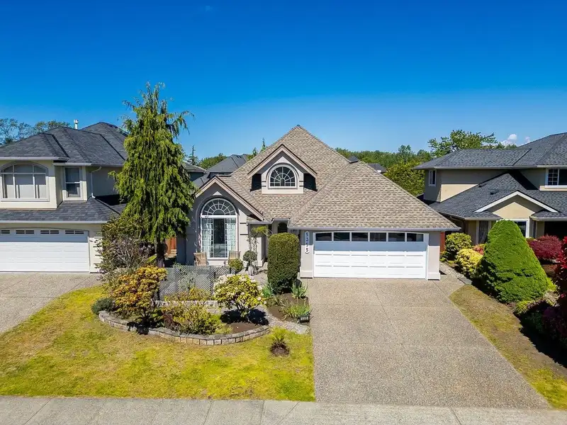 5355 COMMODORE DRIVE - photo 1 of 38