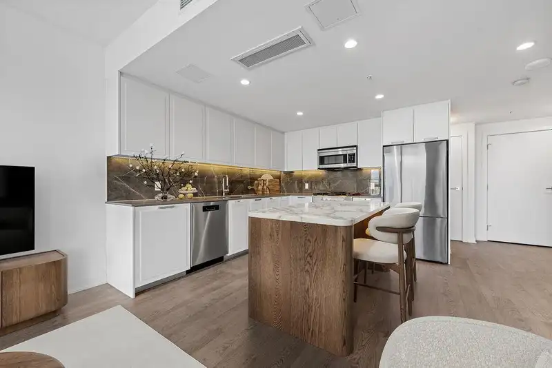 1308 1471 HUNTER STREET - photo 2 of 34