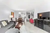 302 6055 NELSON AVENUE - thumbnail 4