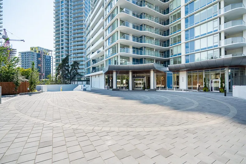 2301 518 CLARKE ROAD - photo 3 of 25