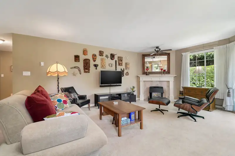 54 3115 TRAFALGAR STREET - photo 3 of 25