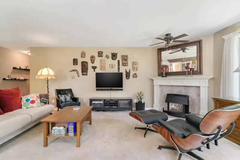 54 3115 TRAFALGAR STREET - photo 4 of 25