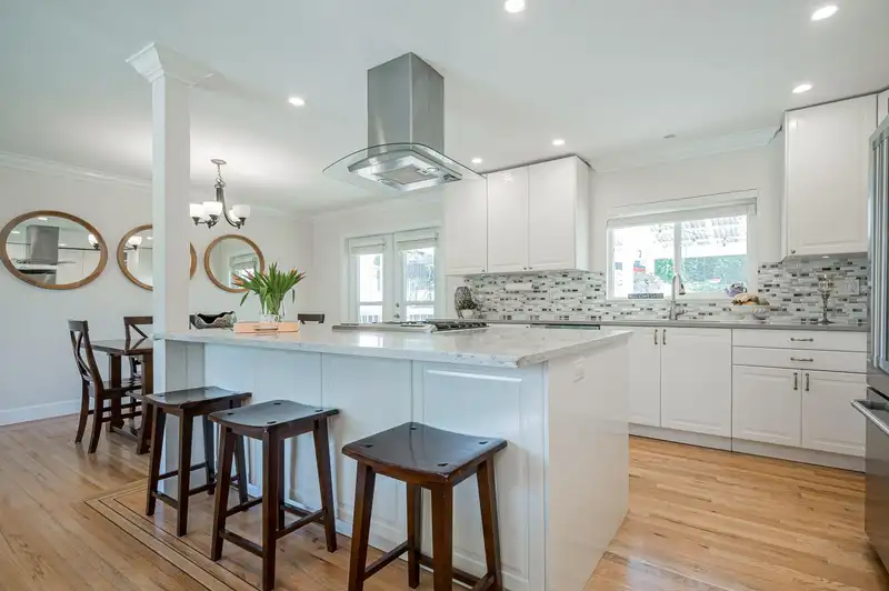 11308 ROYAL CRESCENT - photo 1 of 40