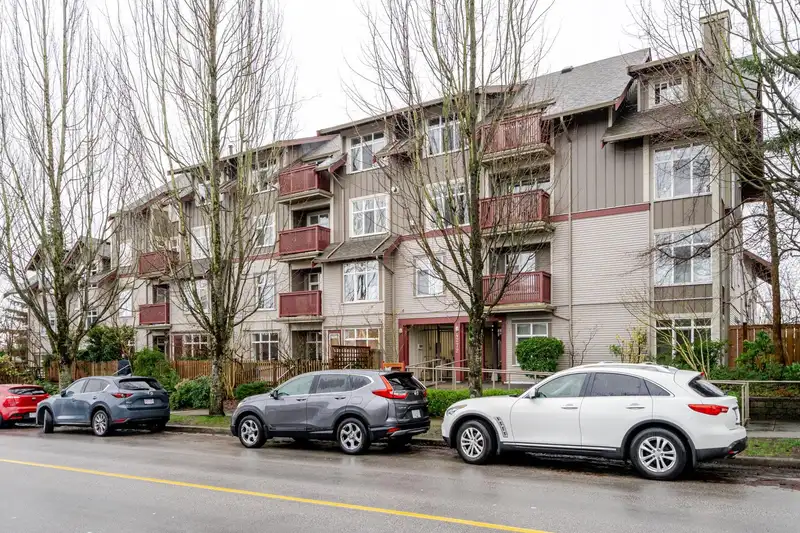 304 4272 ALBERT STREET - photo 1 of 40