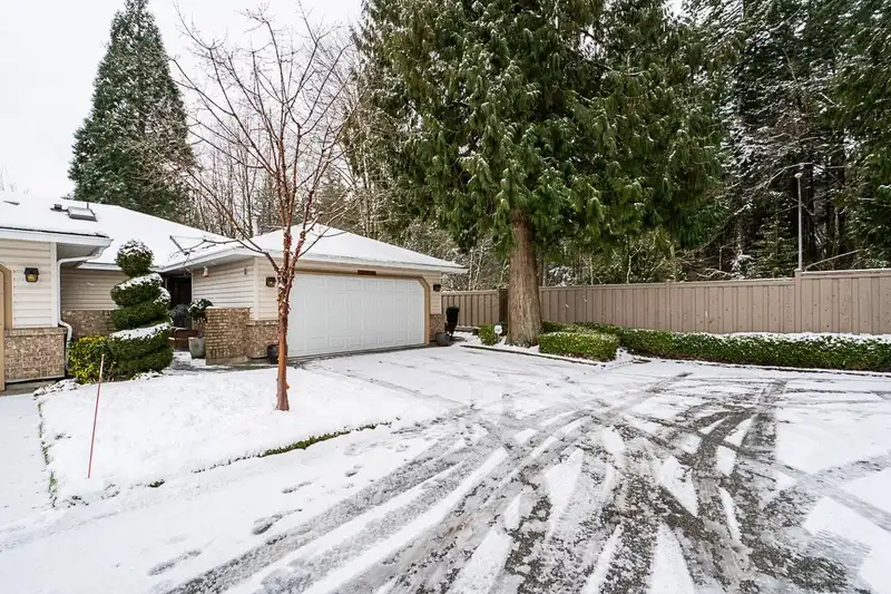 112 9781 148A STREET - photo 1 of 39