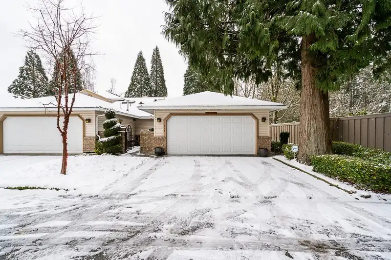 112 9781 148A STREET - photo 4 of 39