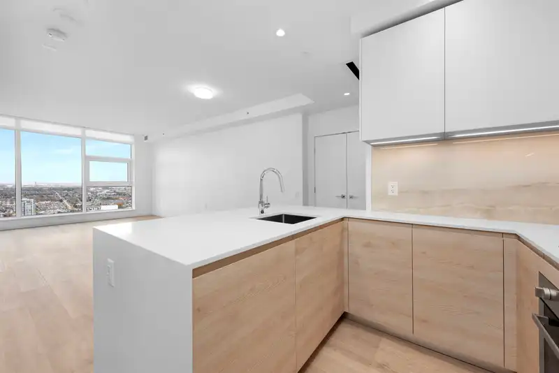 4001 680 QUAYSIDE DRIVE - photo 4 of 31