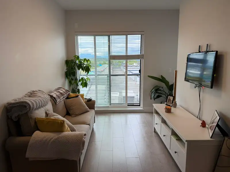 317 20360 LOGAN AVENUE - photo 4 of 14