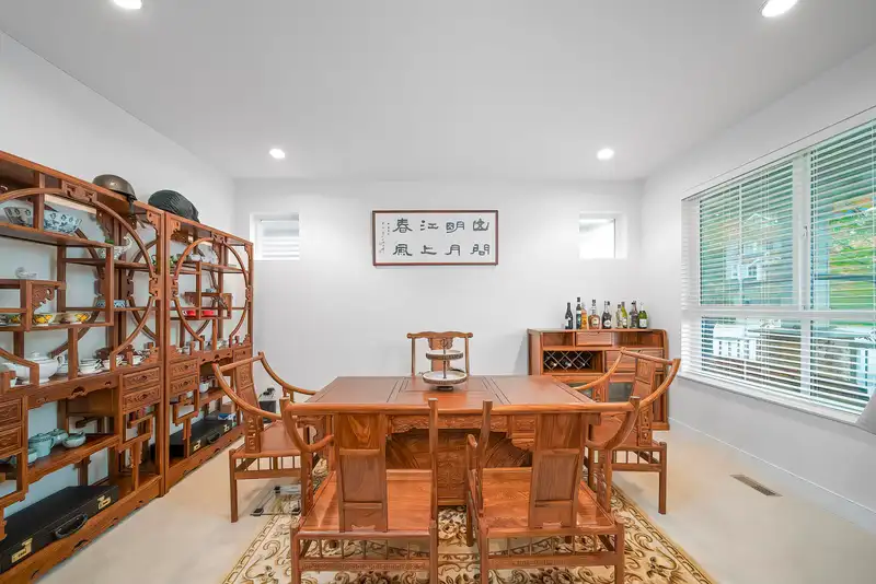 3486 BISHOP PLACE - photo 3 of 35