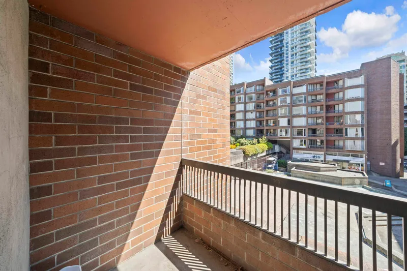 313 1330 BURRARD STREET - photo 2 of 21