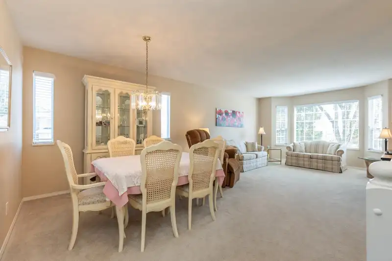 15991 80 AVENUE - photo 4 of 39