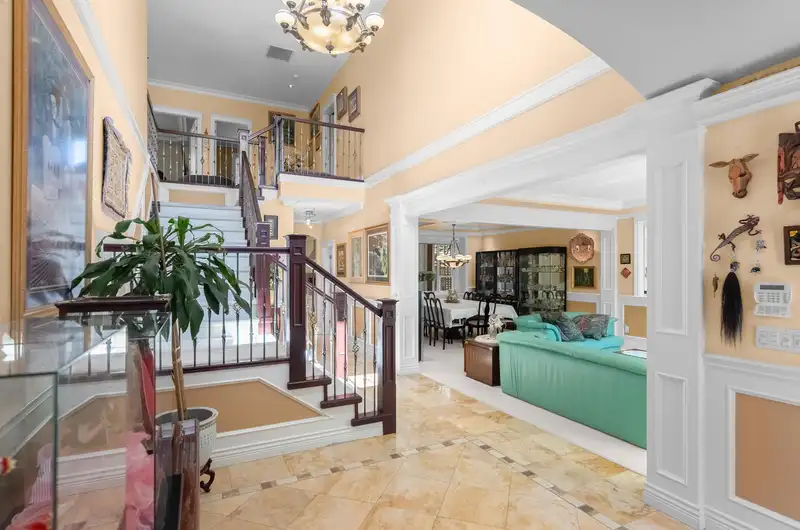 6431 JUNIPER DRIVE - photo 4 of 35