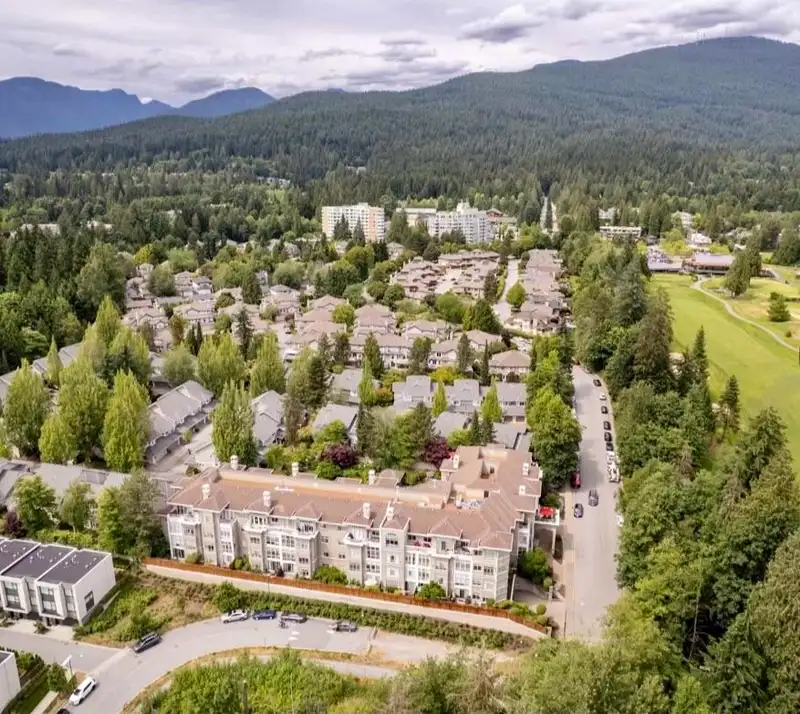 315 630 ROCHE POINT DRIVE - photo 3 of 15