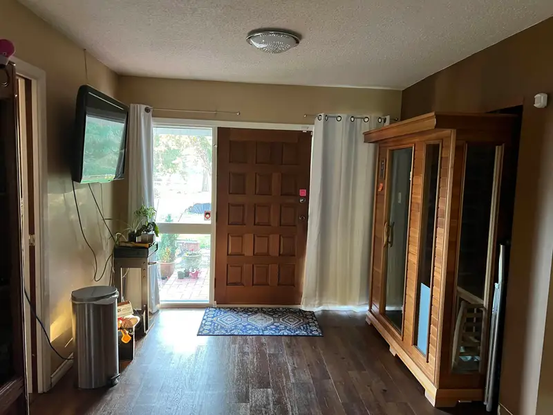 18224 32 AVENUE - photo 4 of 12