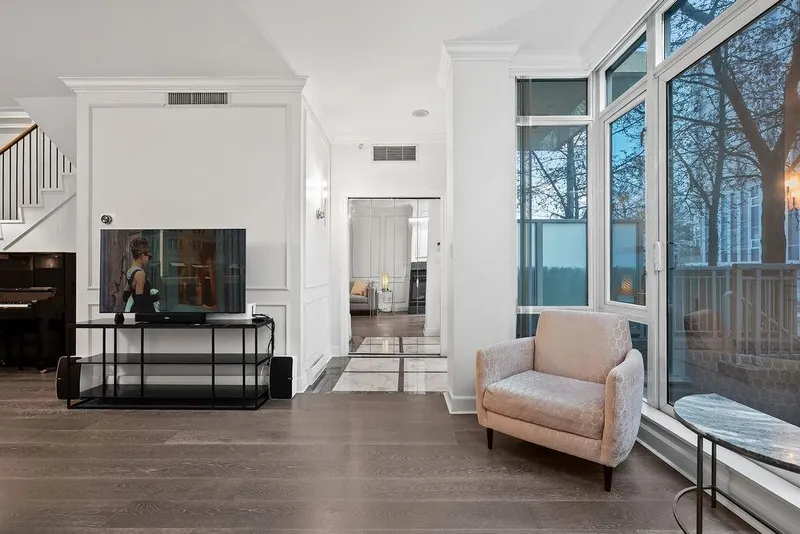 493 BROUGHTON STREET - photo 3 of 25