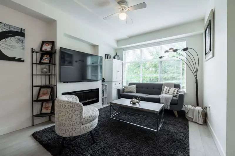 2 19202 66A AVENUE - photo 1 of 29