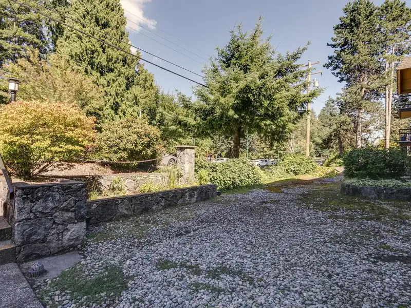203 1000 KING ALBERT AVENUE - photo 3 of 26