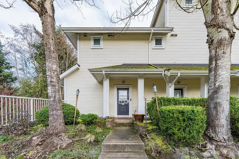 10 6965 HASTINGS STREET - photo 3 of 26