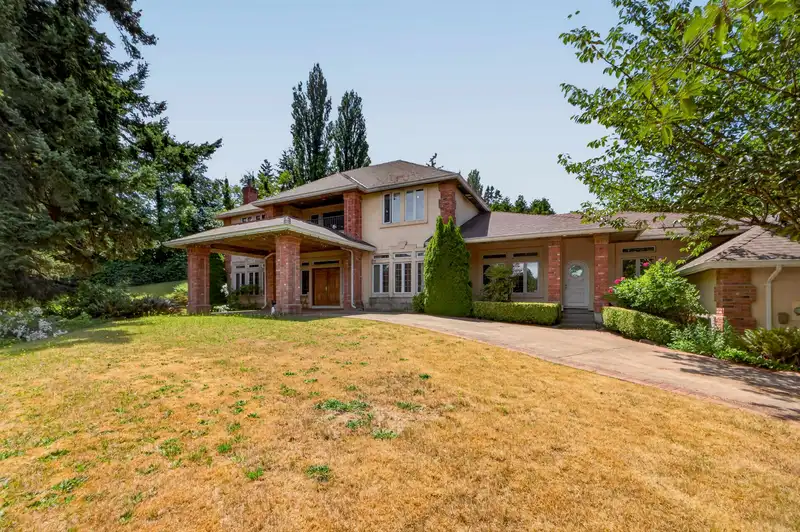14078 31A AVENUE - photo 2 of 2