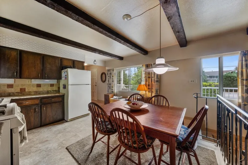 674 BLUE MOUNTAIN STREET - photo 4 of 25