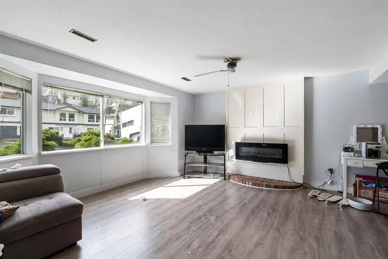 2300 HARPER DRIVE - photo 3 of 20