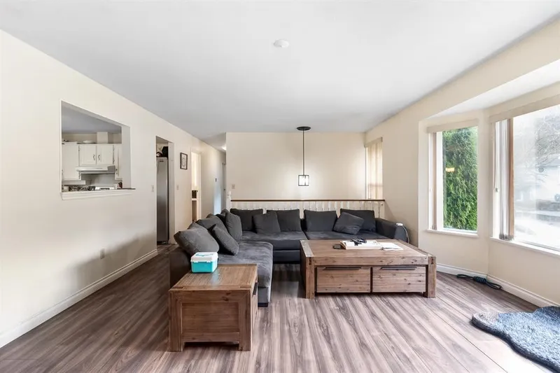 2300 HARPER DRIVE - photo 4 of 20