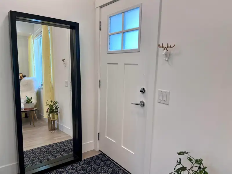 47 8888 SPIRES ROAD - photo 4 of 36