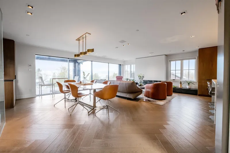 4546 LANGARA AVENUE - photo 2 of 25