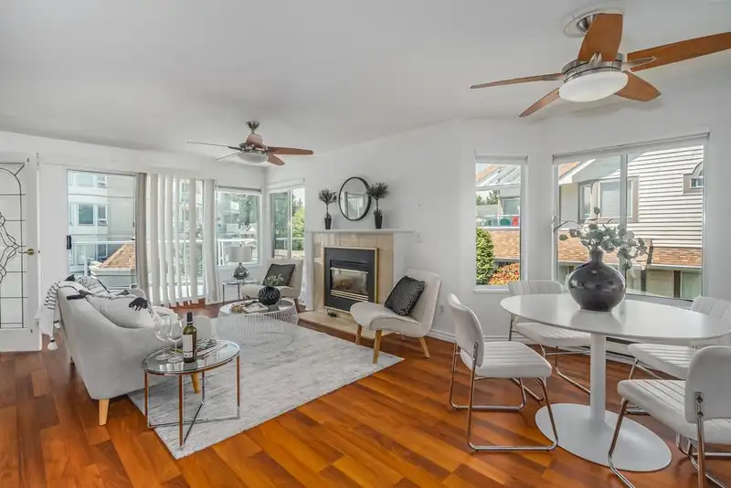 44 9273 122 STREET - photo 3 of 16