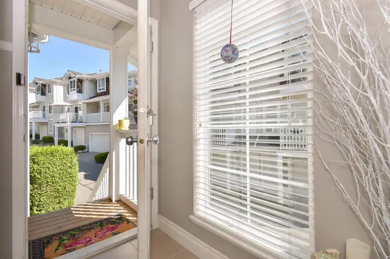 13 15030 58 AVENUE - photo 2 of 25