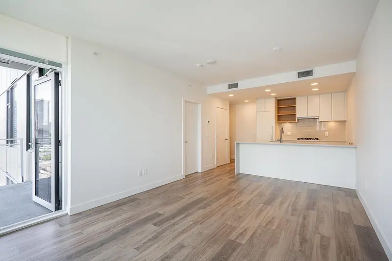 2101 4433 ALASKA STREET - photo 1 of 25