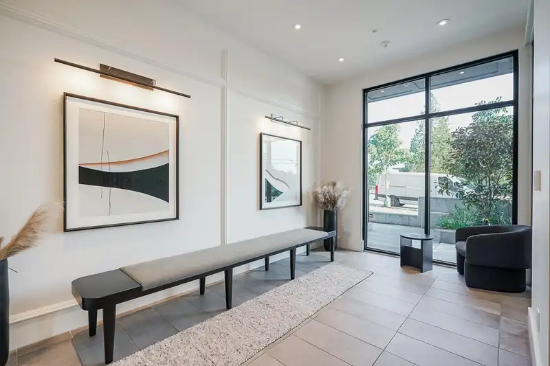 302 13929 105 BOULEVARD - photo 3 of 17