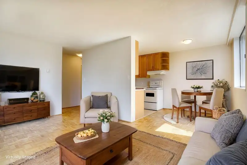 704 1075 COMOX STREET - photo 2 of 14