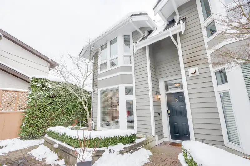 5 233 E 6TH STREET - photo 1 of 26