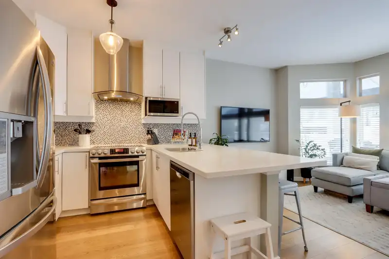 5 233 E 6TH STREET - photo 3 of 26