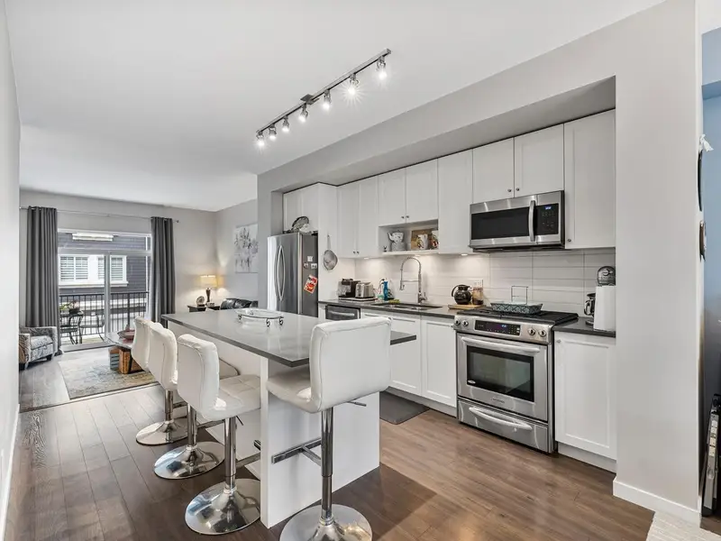 16 277 171 STREET - photo 1 of 12