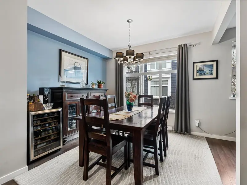 16 277 171 STREET - photo 4 of 12