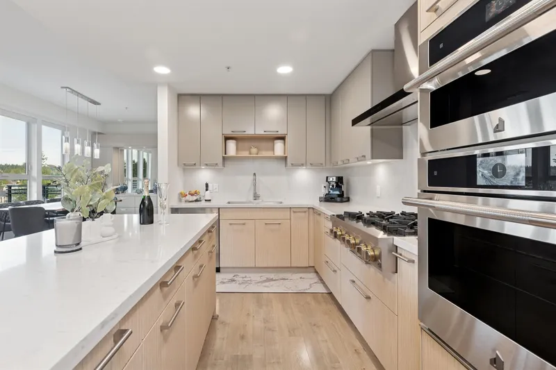 501 14022 NORTH BLUFF ROAD - photo 4 of 25