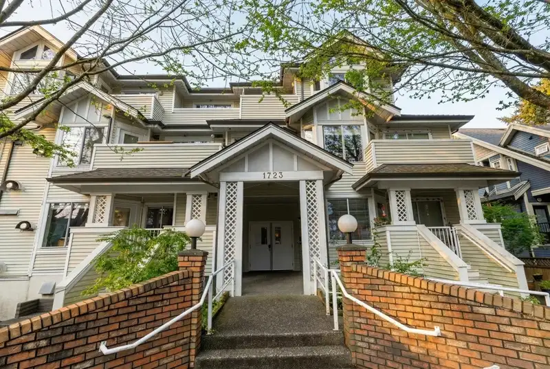 306 1723 FRANCES STREET - photo 1 of 40
