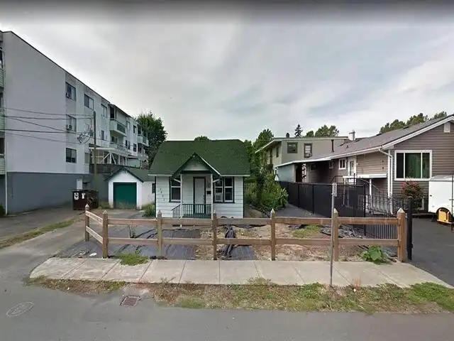 9445 NOWELL STREET - photo 2 of 10