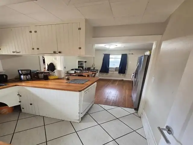 9445 NOWELL STREET - photo 4 of 10