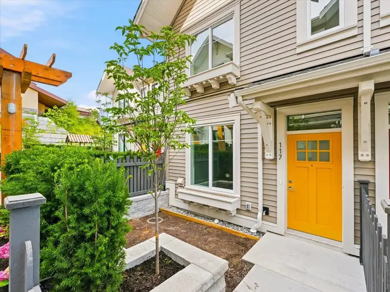 117 1301 BREWSTER DRIVE - photo 1 of 39