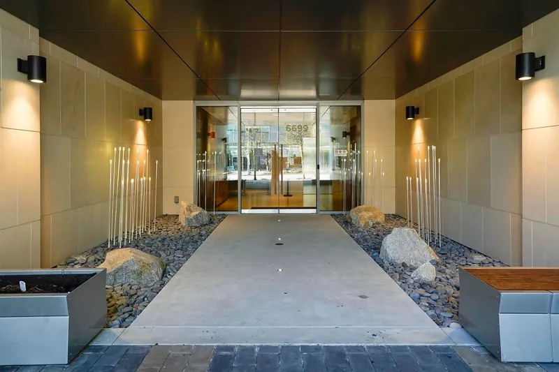 403 6699 RIVER ROAD - photo 4 of 25