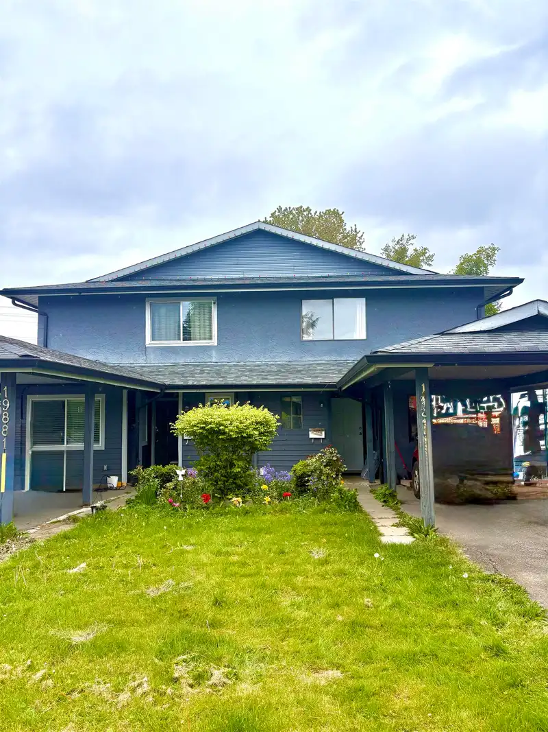 19883 53 AVENUE - photo 2 of 22
