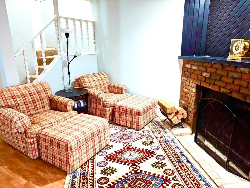 19883 53 AVENUE - photo 4 of 22