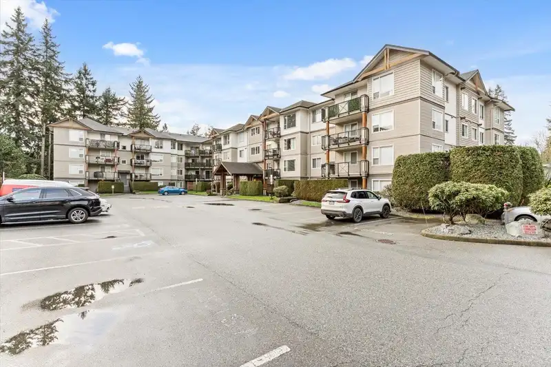 115 2955 DIAMOND CRESCENT - photo 3 of 31
