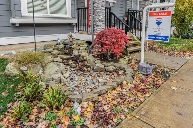 17188 1 AVENUE - photo 2 of 25