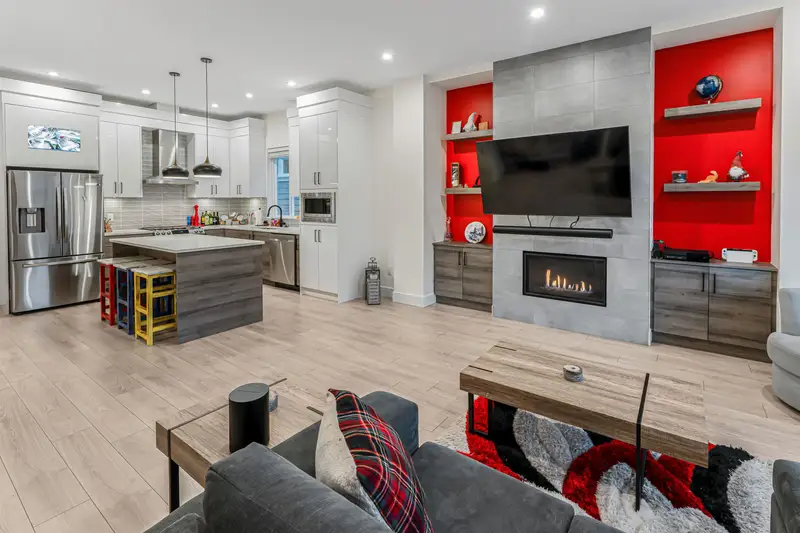 17188 1 AVENUE - photo 3 of 25