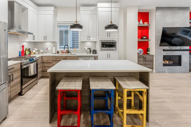 17188 1 AVENUE - photo 4 of 25