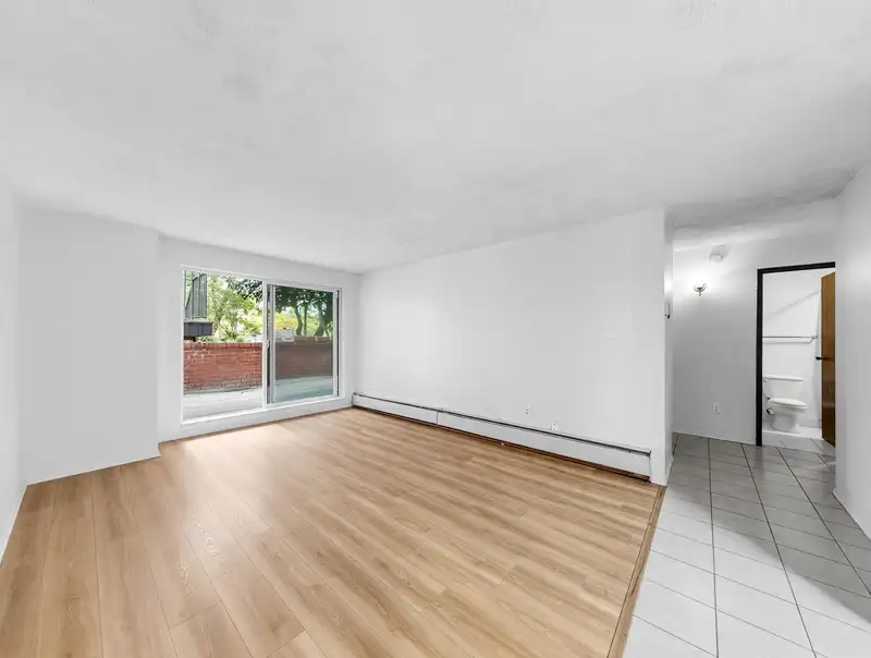 111 588 E 5 STREET - photo 2 of 29